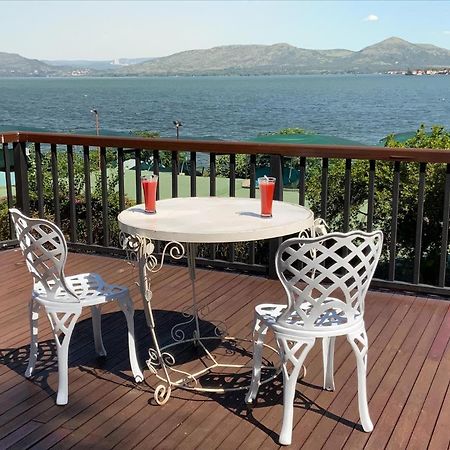 Marina Views Guesthouse Hartbeespoort Ngoại thất bức ảnh