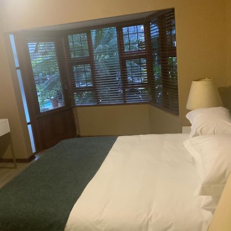 Marina Views Guesthouse Hartbeespoort Ngoại thất bức ảnh