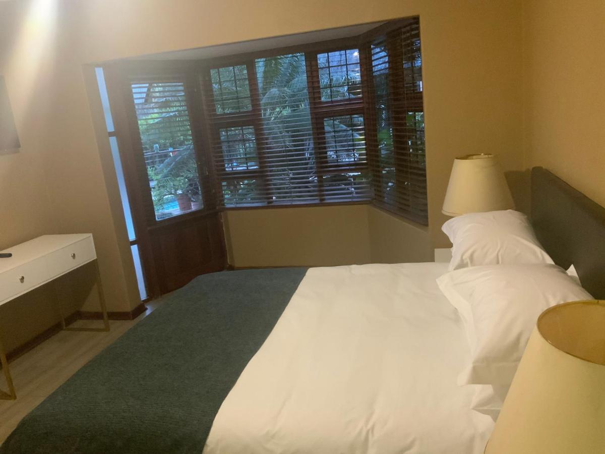 Marina Views Guesthouse Hartbeespoort Ngoại thất bức ảnh