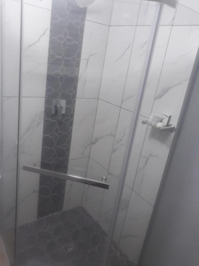 Marina Views Guesthouse Hartbeespoort Ngoại thất bức ảnh